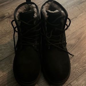 Men’s Ugg boots. Black. Excellent condition. Size 11.